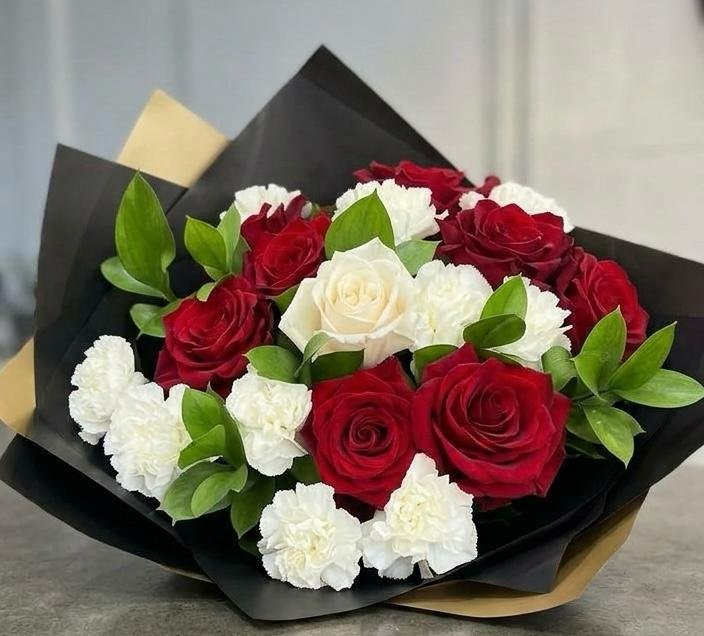 Mixed Roses Bouquet